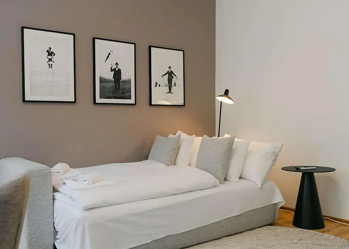 Calm 1br Perfect For 4-6 Metro Close To Naschmarkt * Wien