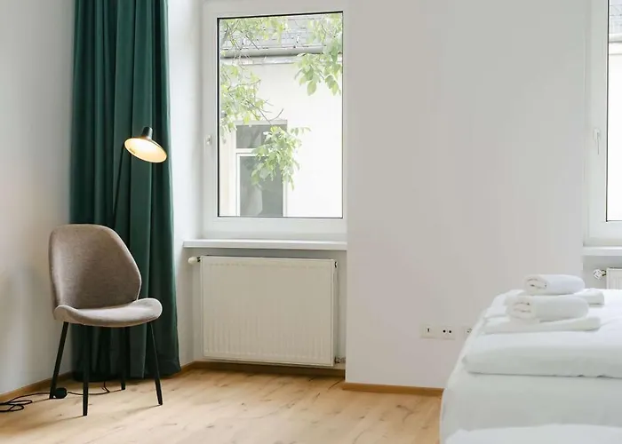 Calm 1br Perfect For 4-6 Metro Close To Naschmarkt