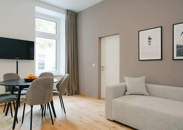 Calm 1br Perfect For 4-6 Metro Close To Naschmarkt