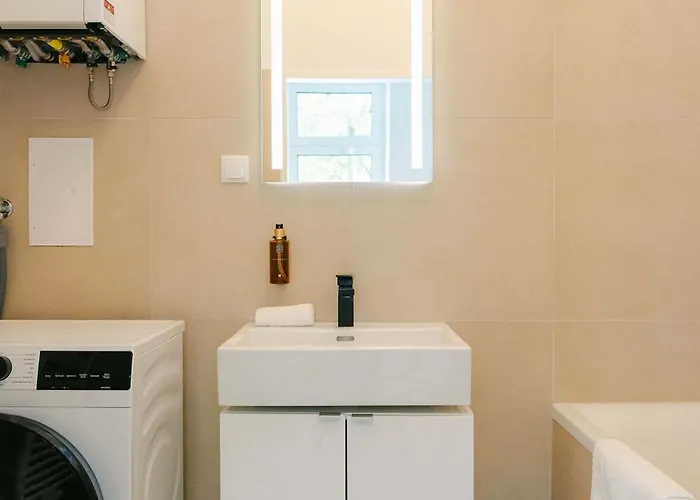 Apartment Calm 1br Perfect For 4-6 Metro Close To Naschmarkt *