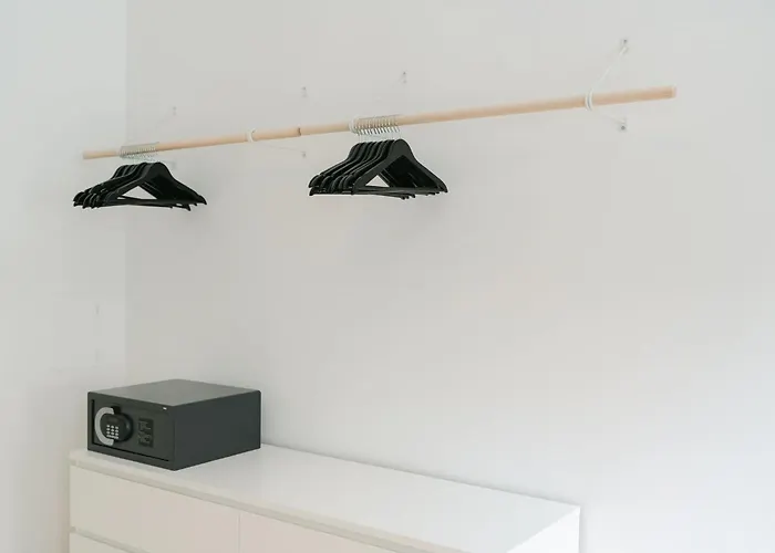 Calm 1br Perfect For 4-6 Metro Close To Naschmarkt *