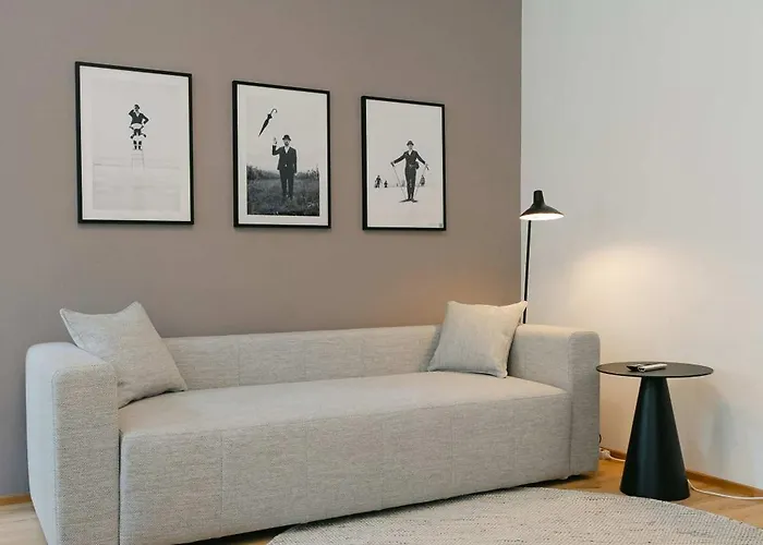 Calm 1br Perfect For 4-6 Metro Close To Naschmarkt * Wien